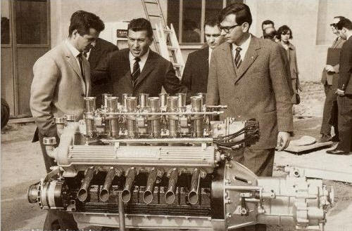 La “mala bestia” italiana. Ferruccio Lamborghini tra perdita e nostalgia in “Affari a quattro ruote”